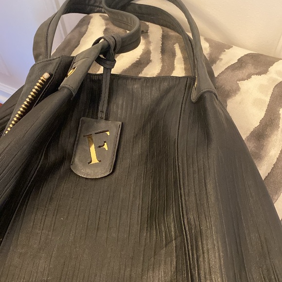 Furla  women’s Genuine Leather shoulder bag , black with green and gold zippers - Picture 3 of 4